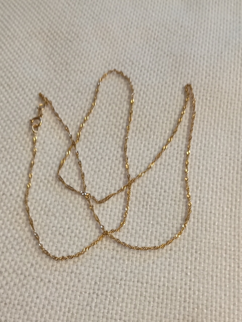 14k Yellow Gold Twisted Rope Necklace - 1.15g And 17 Inches Long EUC